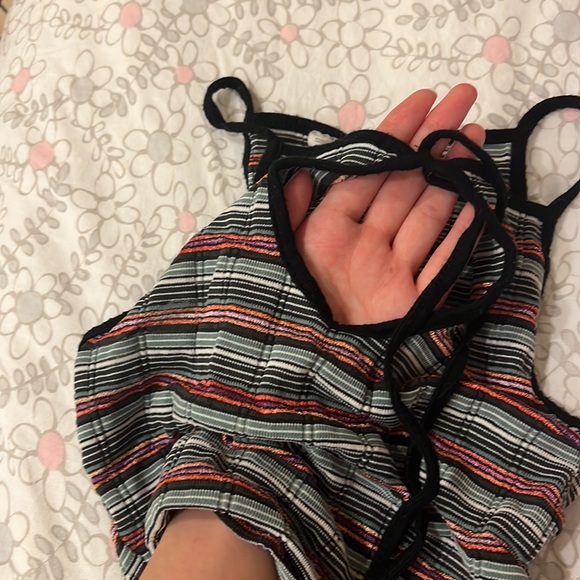 Crop top - Picture 2 of 3